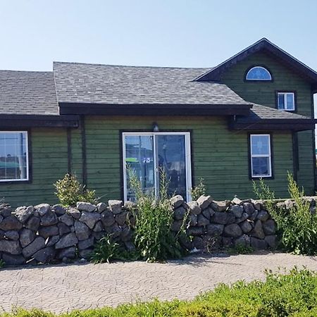 Red Windmill Pension Jeju Ngoại thất bức ảnh