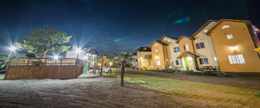 Red Windmill Pension Jeju Ngoại thất bức ảnh