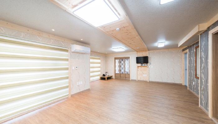 Red Windmill Pension Jeju Ngoại thất bức ảnh